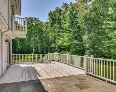 10 Fernwood Road - Photo Thumbnail 14