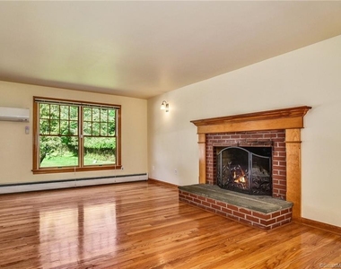 10 Fernwood Road - Photo Thumbnail 7