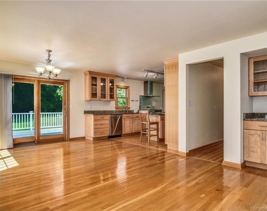 10 Fernwood Road - Photo Thumbnail 5