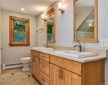 10 Fernwood Road - Photo Thumbnail 13