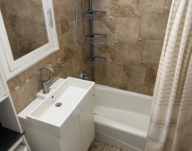 200 Cozine Avenue - Photo Thumbnail 9