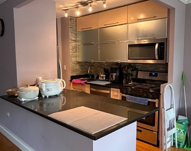 200 Cozine Avenue - Photo Thumbnail 4