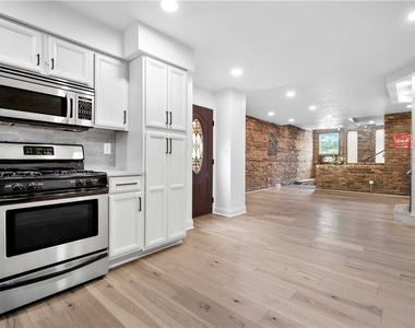 2128 Merriman Way - Photo Thumbnail 9