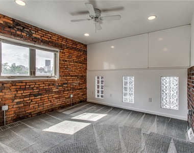 2128 Merriman Way - Photo Thumbnail 17