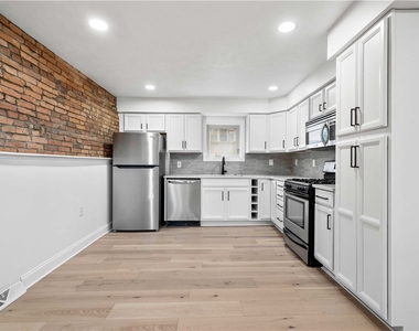 2128 Merriman Way - Photo Thumbnail 7