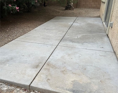 3435 Bella Valencia Court - Photo Thumbnail 17