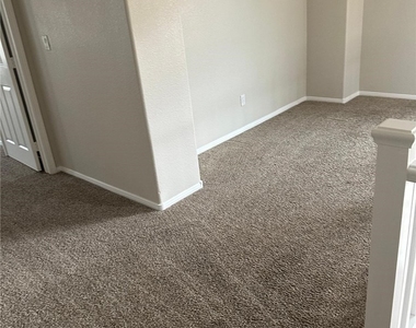3435 Bella Valencia Court - Photo Thumbnail 9