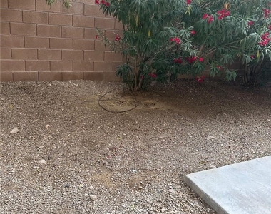 3435 Bella Valencia Court - Photo Thumbnail 6