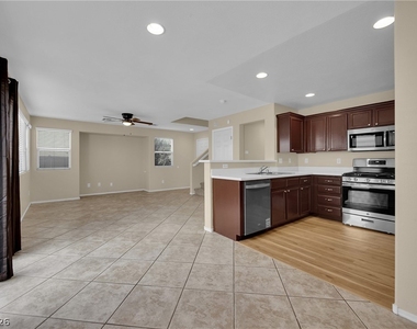 5989 Banbury Heights Way - Photo Thumbnail 5