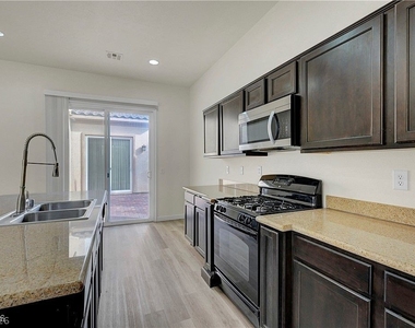 7931 Campers Village Avenue - Photo Thumbnail 25