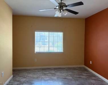 3318 N Decatur Boulevard - Photo Thumbnail 18