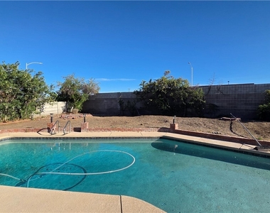 3913 Oakhill Avenue - Photo Thumbnail 19
