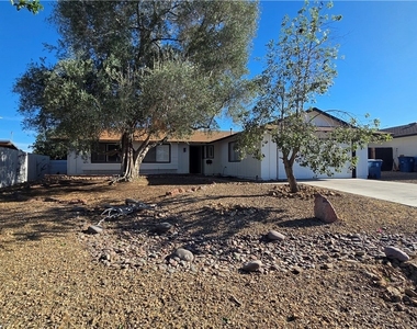 3913 Oakhill Avenue - Photo Thumbnail 1