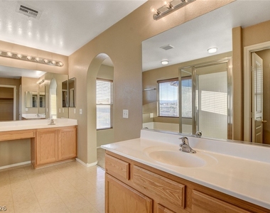9033 Quintessa Cove Street - Photo Thumbnail 25