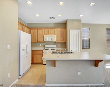 9033 Quintessa Cove Street - Photo Thumbnail 14