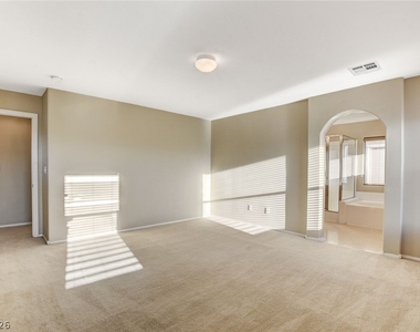 9033 Quintessa Cove Street - Photo Thumbnail 20