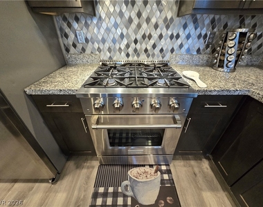 8083 Haywood Estate Avenue - Photo Thumbnail 14