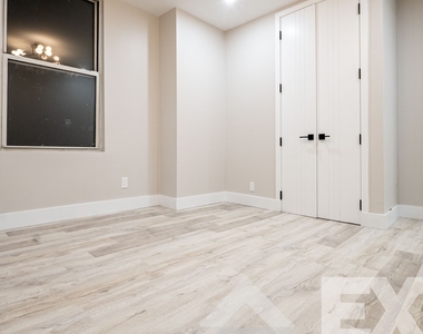 715 East 32nd Street - Photo Thumbnail 5