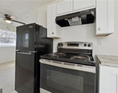 324 Brooks Avenue Sw - Photo Thumbnail 7