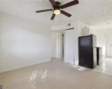324 Brooks Avenue Sw - Photo Thumbnail 3