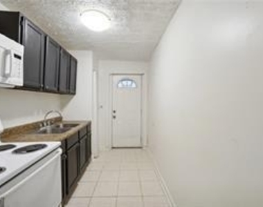 324 Brooks Avenue Sw - Photo Thumbnail 9