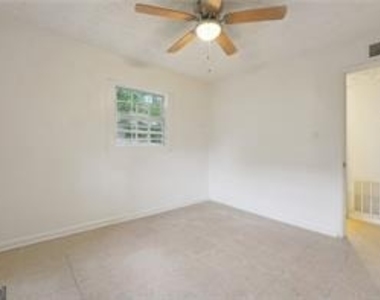 324 Brooks Avenue Sw - Photo Thumbnail 16