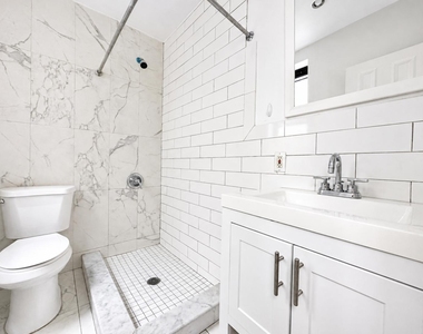 188 Claremont Avenue - Photo Thumbnail 13