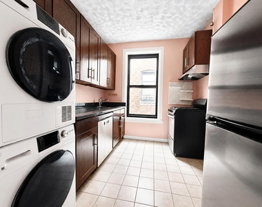 188 Claremont Avenue - Photo Thumbnail 10