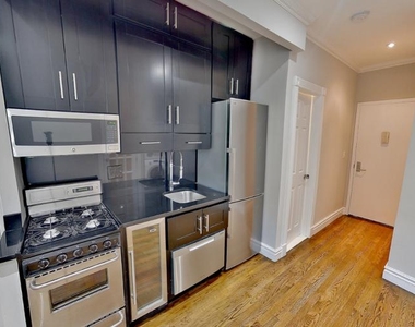 432 East 13th Street - Photo Thumbnail 3