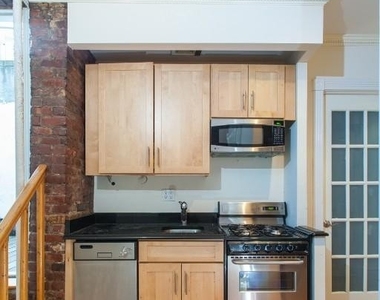 410 East 13th Street - Photo Thumbnail 4
