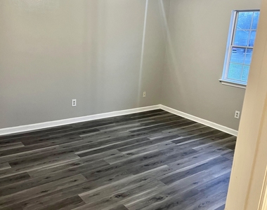138 Crystal Brook - Photo Thumbnail 16