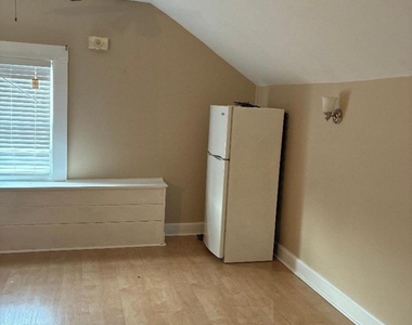 305 Penfield Pl - Photo Thumbnail 8