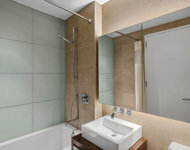247 West 46th Street - Photo Thumbnail 6