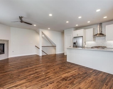 3205 Rosedale Avenue - Photo Thumbnail 3