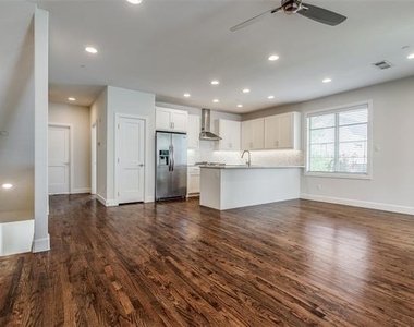 3205 Rosedale Avenue - Photo Thumbnail 5