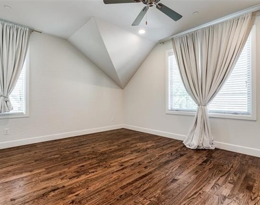 3205 Rosedale Avenue - Photo Thumbnail 9