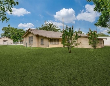 1106 Jackson Street - Photo Thumbnail 11