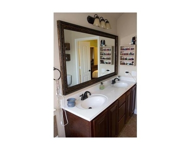 4307 Oak Bluff Road - Photo Thumbnail 14