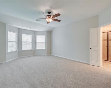 15036 Seventeen Lakes Boulevard - Photo Thumbnail 16