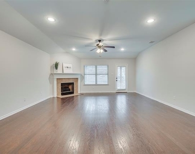 15036 Seventeen Lakes Boulevard - Photo Thumbnail 12