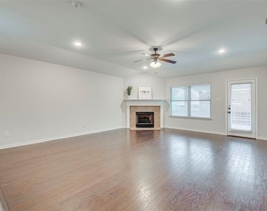 15036 Seventeen Lakes Boulevard - Photo Thumbnail 11