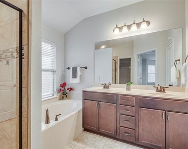 15036 Seventeen Lakes Boulevard - Photo Thumbnail 18