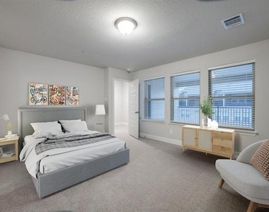 7833 Sunset Boulevard - Photo Thumbnail 18