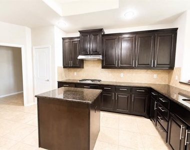 9505 Cypress Lake Drive - Photo Thumbnail 10