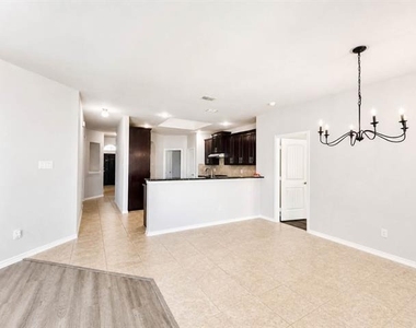 9505 Cypress Lake Drive - Photo Thumbnail 16
