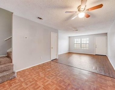 600 Grand Avenue - Photo Thumbnail 5