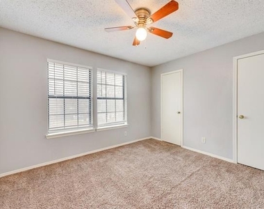 600 Grand Avenue - Photo Thumbnail 12