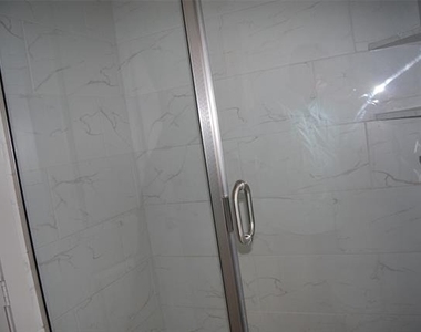 2133 Bonnell Street - Photo Thumbnail 11