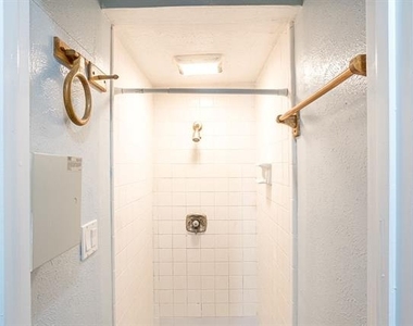 4444 Boston Drive - Photo Thumbnail 21