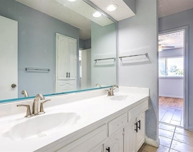 4444 Boston Drive - Photo Thumbnail 29